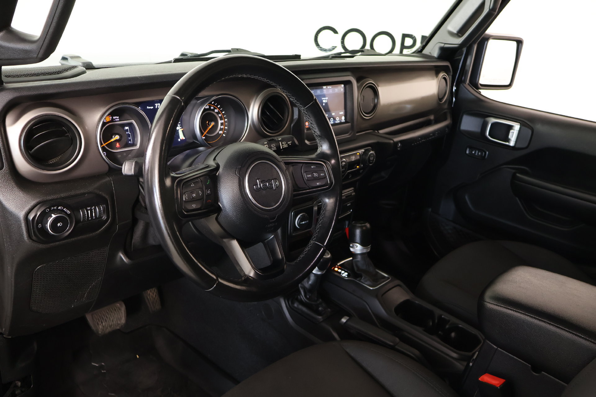 Used 2020 Jeep Wrangler Sport AWD/4WD image 2