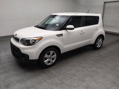 Used 2019 Kia Soul FWD image 2