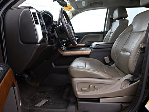 Used 2018 Chevrolet Silverado 1500 LTZ w/ Texas Edition image 4