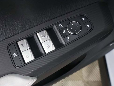 New 2026 Mitsubishi Outlander SE image 38