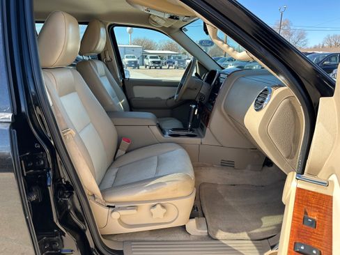 Used 2010 Ford Explorer Eddie Bauer image 12
