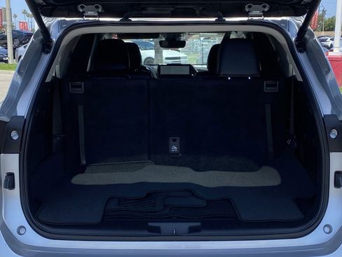 Certified 2024 Toyota Highlander Limited AWD/4WD image 20