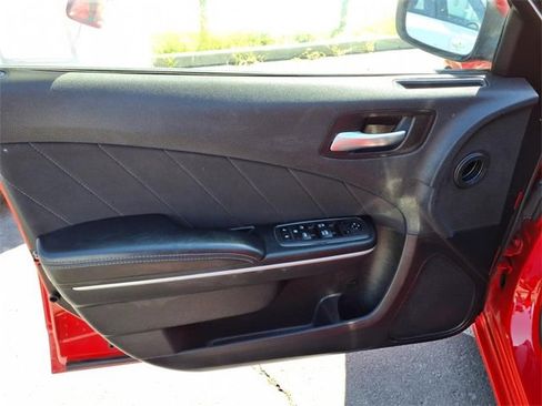 Used 2022 Dodge Charger SXT image 11
