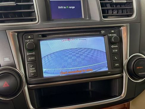 Used 2013 Toyota Highlander Limited FWD image 17