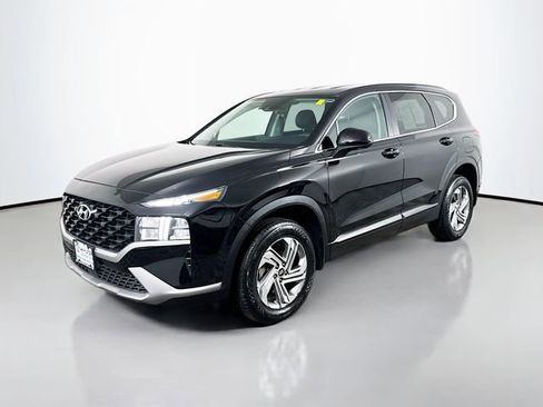 Used 2023 Hyundai Santa Fe SE image 2