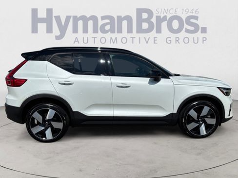 Used 2023 Volvo XC40 Recharge Ultimate w/ Protection Package Premier image 2