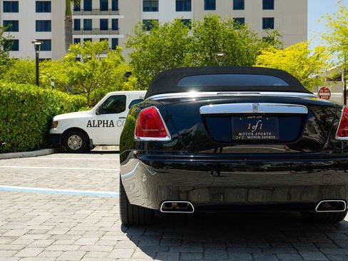 Used 2016 Rolls-Royce Dawn image 20