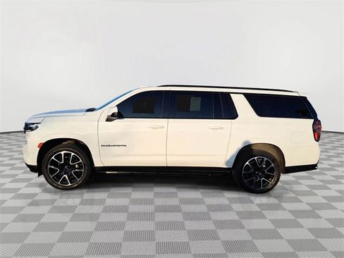 Used 2023 Chevrolet Suburban RST w/ Sport Performance Package image 2