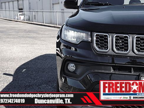 New 2026 Jeep Compass Latitude image 43