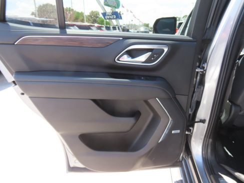 Used 2023 Chevrolet Tahoe LT w/ LT Signature Plus Package RWD image 18