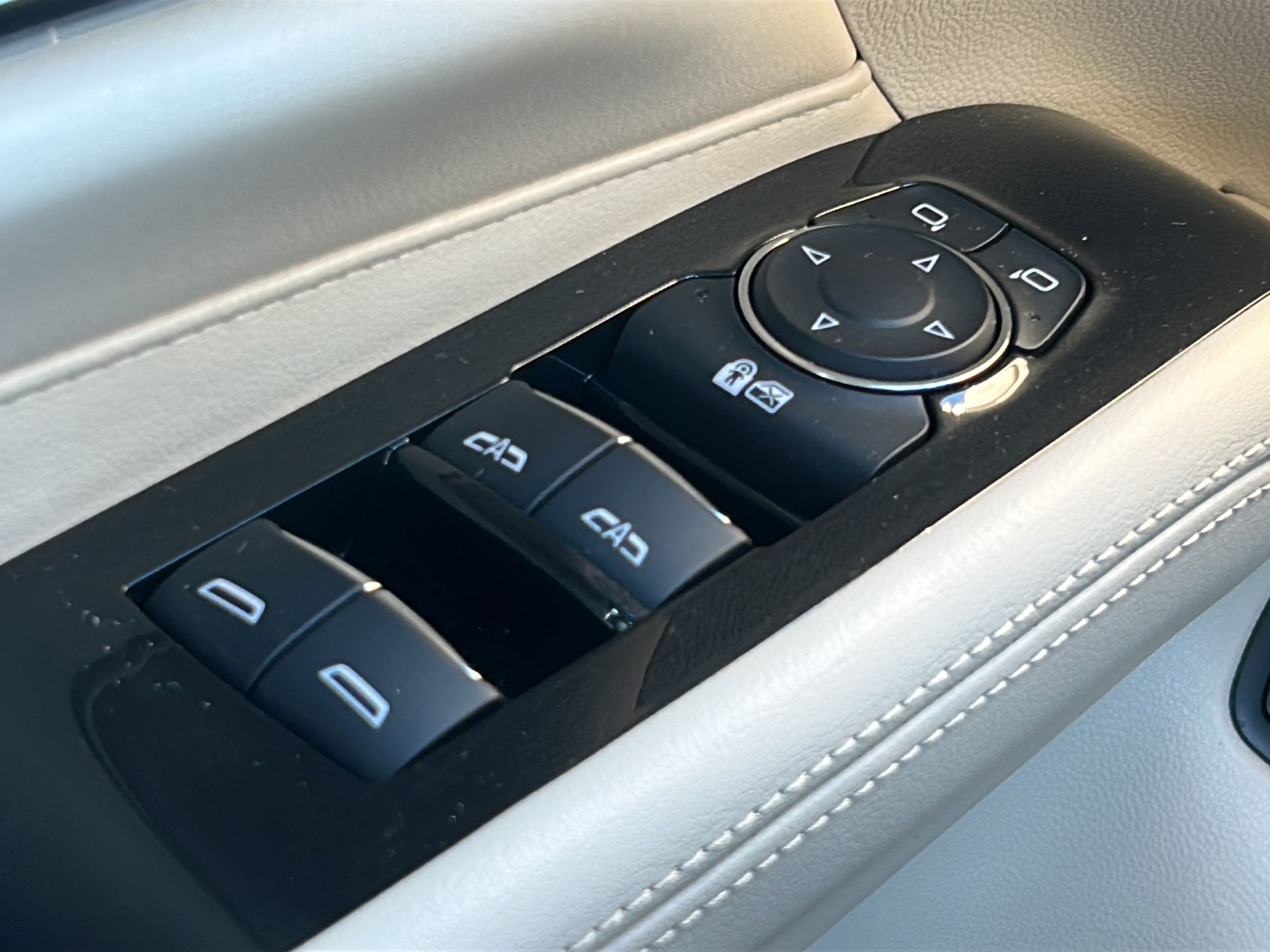 Used 2025 Cadillac CT4 Premium Luxury RWD image 19
