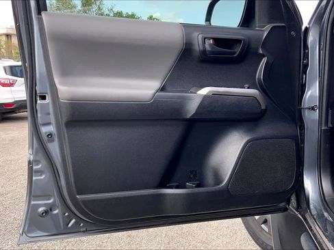 Used 2023 Toyota Tacoma SR5 image 17