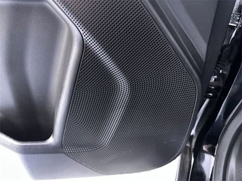 Used 2024 Chevrolet Colorado Z71 w/ Z71 Convenience Package 2 image 25