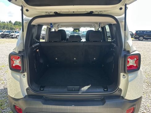 Used 2022 Jeep Renegade Latitude AWD/4WD image 13