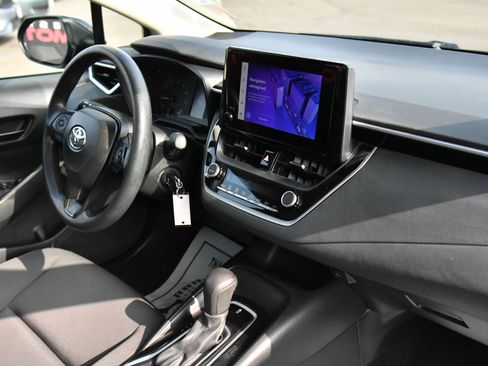 Used 2024 Toyota Corolla LE image 41