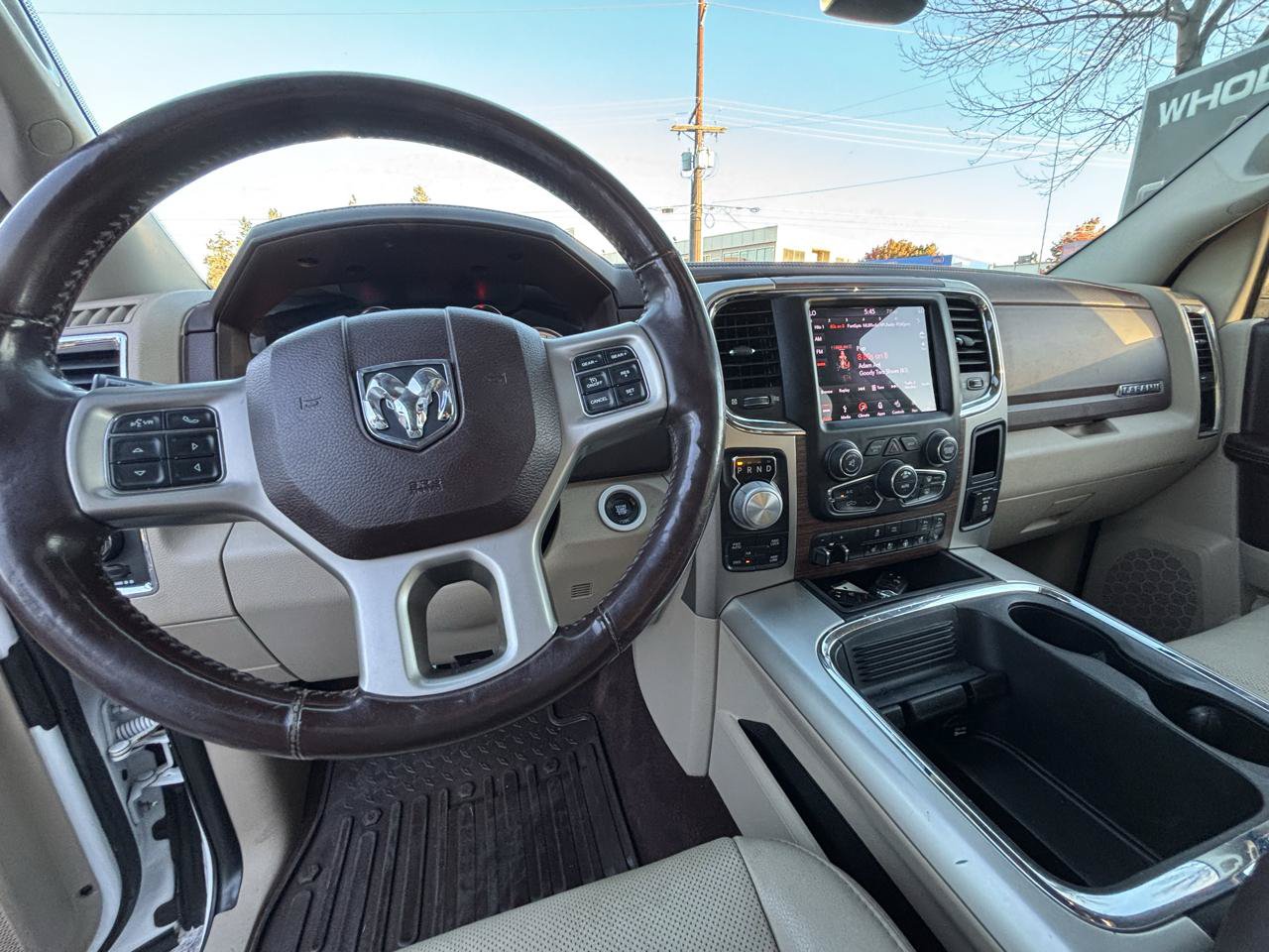 Used 2018 RAM 1500 Laramie w/ Convenience Group AWD/4WD image 13