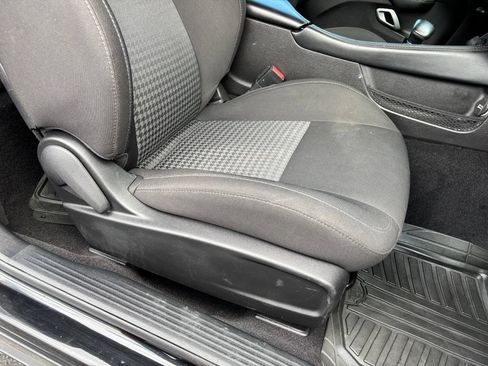Used 2022 Dodge Challenger GT AWD/4WD image 21