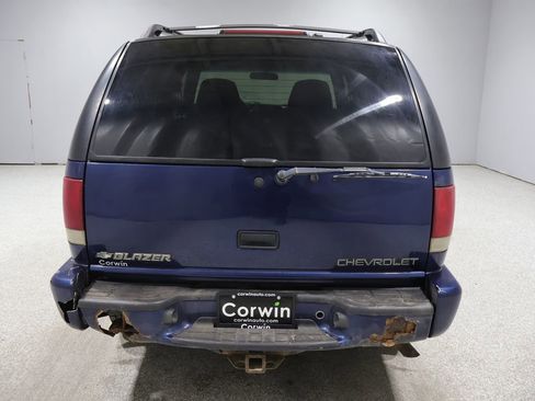 Used 2000 Chevrolet Blazer LS w/ LS Preferred Equipment Group AWD/4WD image 3