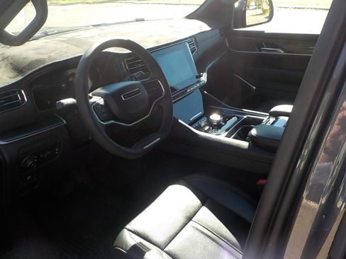 Used 2022 Jeep Wagoneer Series I w/ Convenience Group I image 8