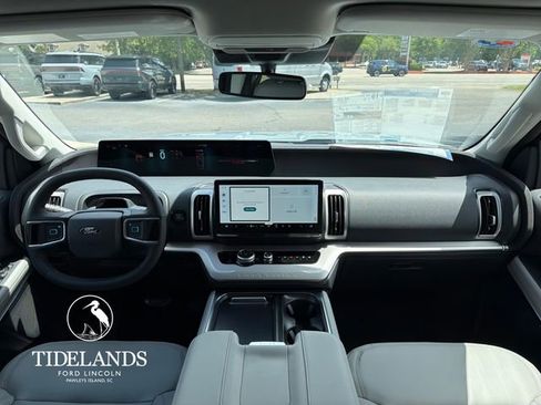 New 2026 Ford Expedition Max Active RWD image 14