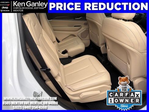 Used 2025 Jeep Grand Cherokee L Limited w/ Black Appearance Package image 26