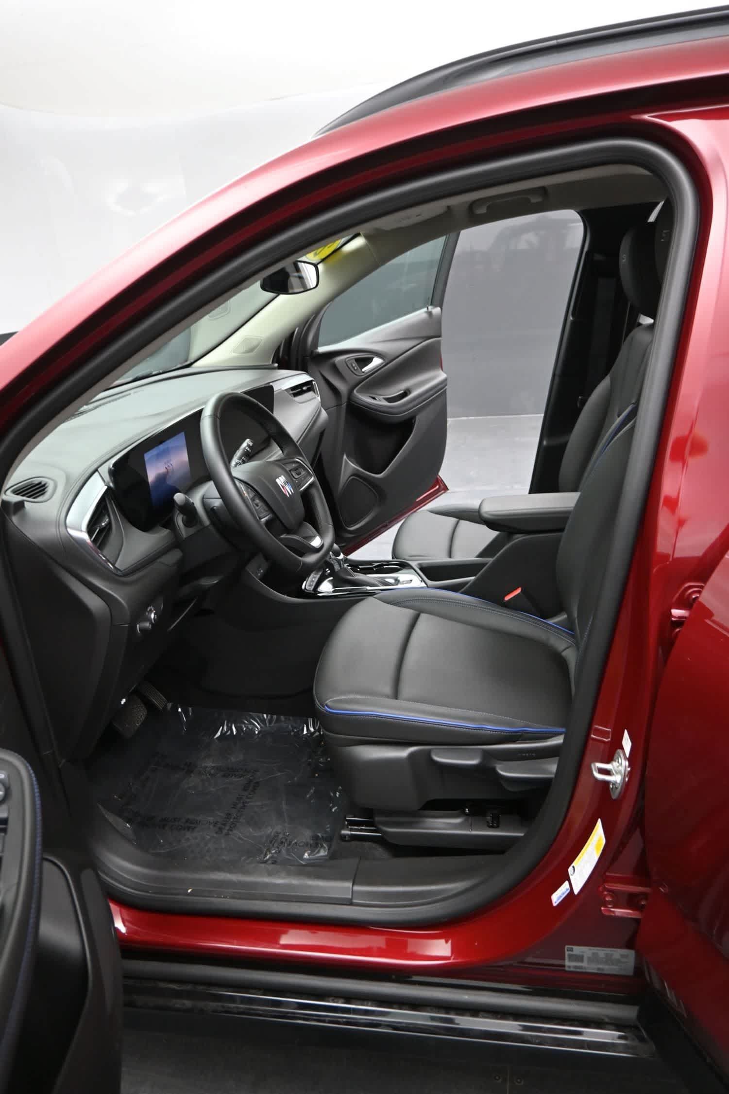 Used 2025 Buick Encore GX Sport Touring w/ Advanced Technology Package AWD/4WD image 19