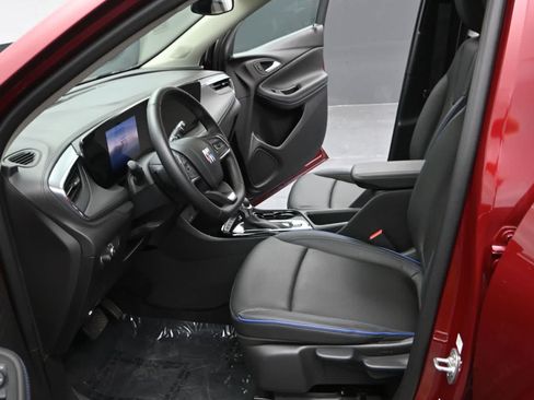 Used 2025 Buick Encore GX Sport Touring w/ Advanced Technology Package AWD/4WD image 19
