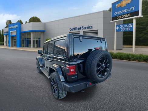 Used 2021 Jeep Wrangler Unlimited Sahara w/ Cold Weather Group image 5
