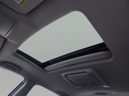 Used 2016 Honda Pilot Touring image 27