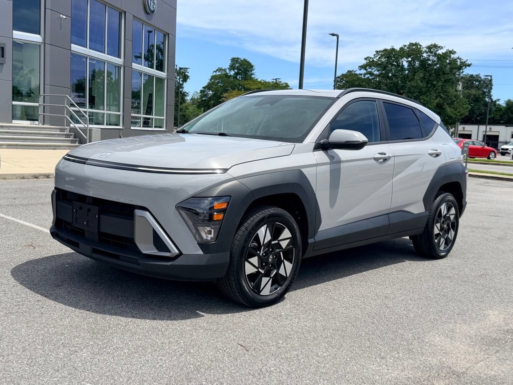 Used 2024 Hyundai Kona SEL AWD/4WD image 1