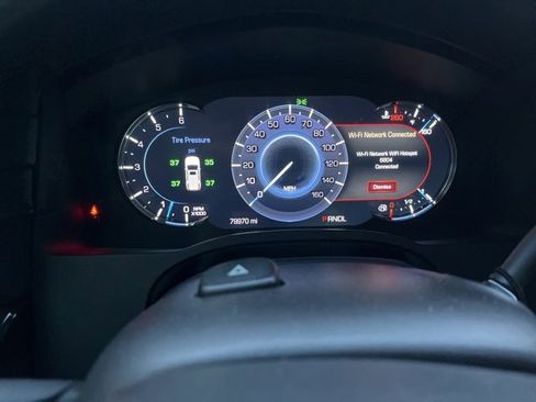 Used 2019 Cadillac Escalade Platinum image 18