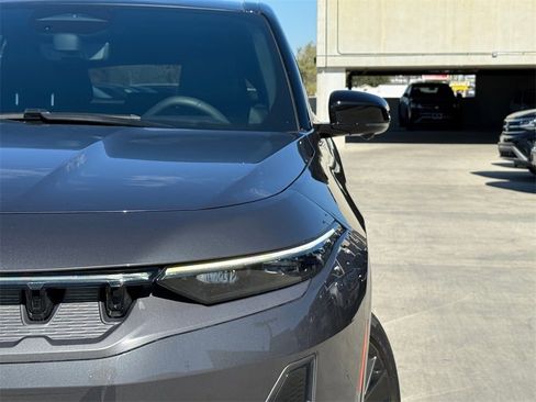 Used 2024 Jeep Wagoneer Launch Edition image 3