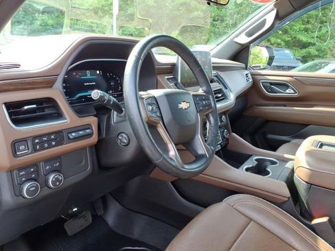 Used 2023 Chevrolet Tahoe High Country w/ Premium Package 2 AWD/4WD image 16