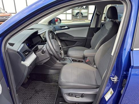 Certified 2024 Volkswagen Taos SE FWD image 15