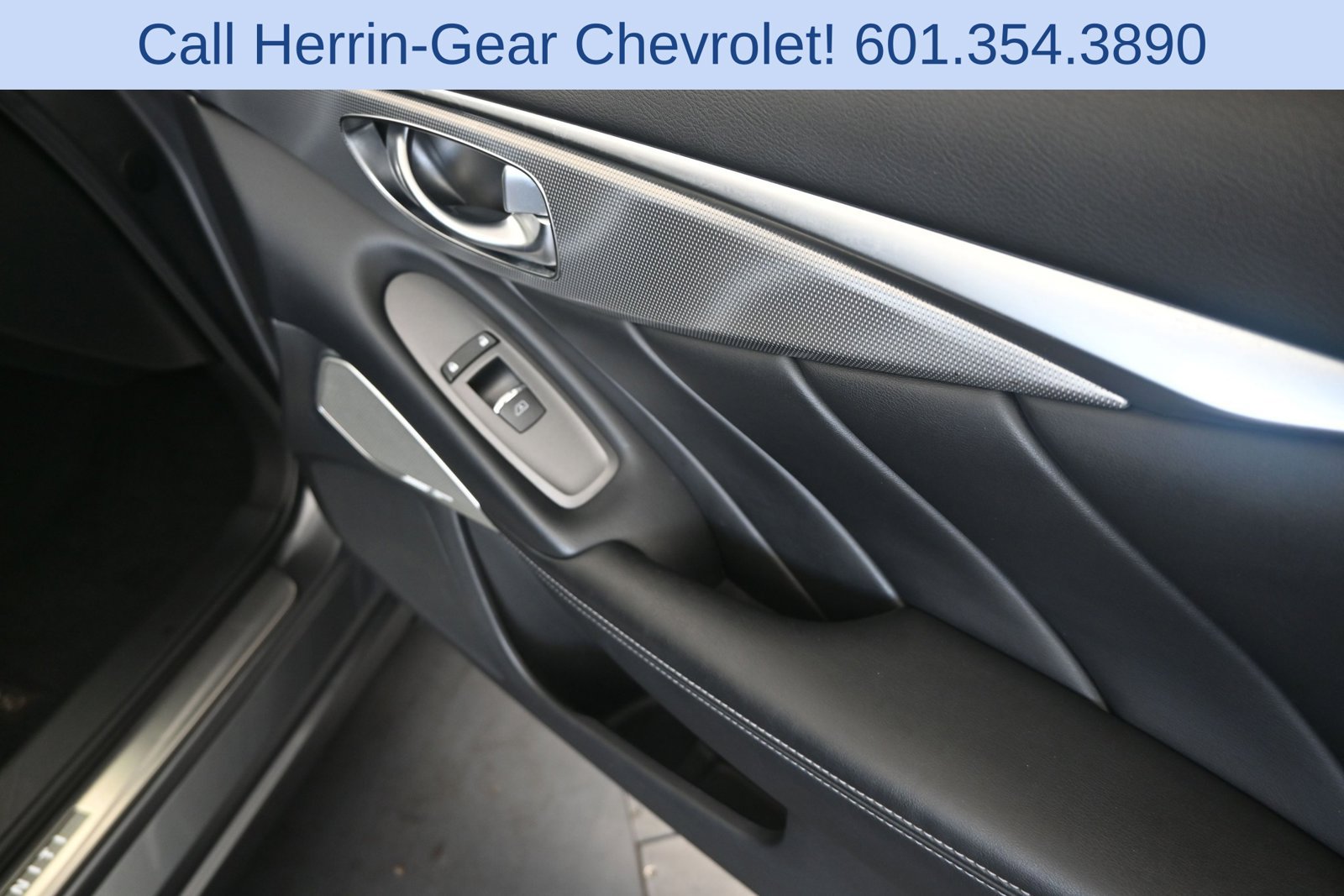 Used 2017 INFINITI Q50 3.0t Premium w/ 3.0T Premium Plus Package RWD image 23