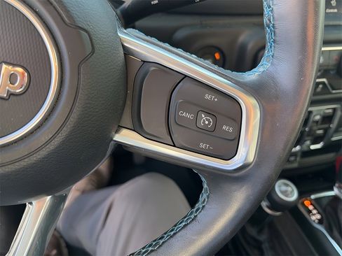 Used 2022 Jeep Wrangler Unlimited Rubicon 4xe w/ Cold Weather Group image 17