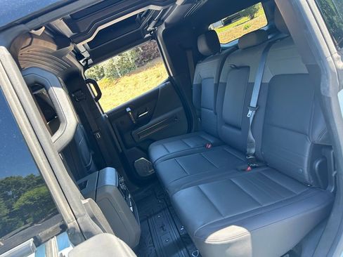 Used 2025 GMC Hummer EV 3X w/ LPO, Sport Package AWD/4WD image 44