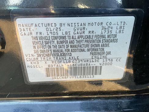 Used 2025 Nissan Versa SR image 36