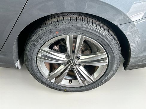 Used 2024 Volkswagen Jetta SE image 11