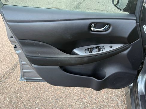 Certified 2024 Nissan Leaf S image 15