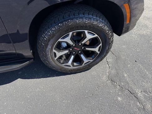 Certified 2025 GMC Yukon XL AT4 AWD/4WD image 30