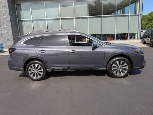 Used 2024 Subaru Outback Touring XT AWD/4WD image 2