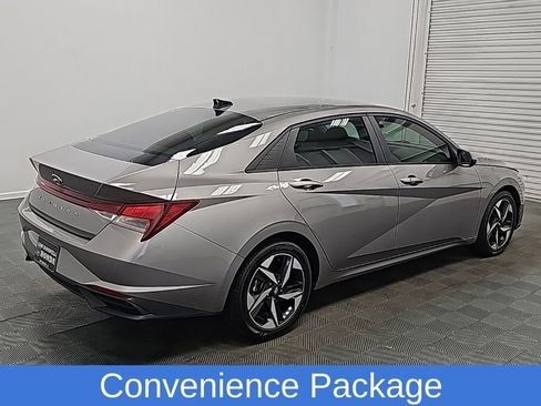 Used 2023 Hyundai Elantra SEL w/ Convenience Package image 10