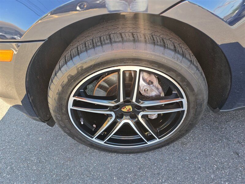 Used 2021 Porsche Macan AWD/4WD image 26