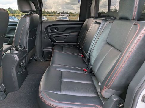 Used 2021 Nissan Titan PRO-4X w/ Pro-4x Convenience Package AWD/4WD image 16