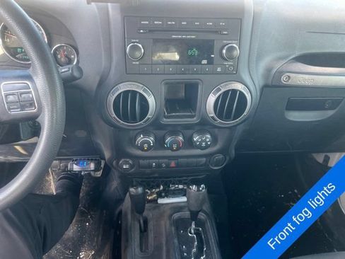 Used 2018 Jeep Wrangler Unlimited Sport AWD/4WD image 10