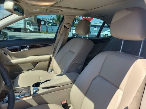 Used 2010 Mercedes-Benz C 300 Sedan image 10