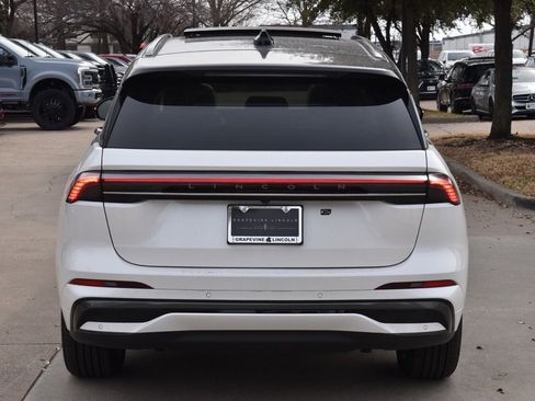 New 2026 Lincoln Nautilus Black Label w/ Jet Appearance Package AWD/4WD image 15