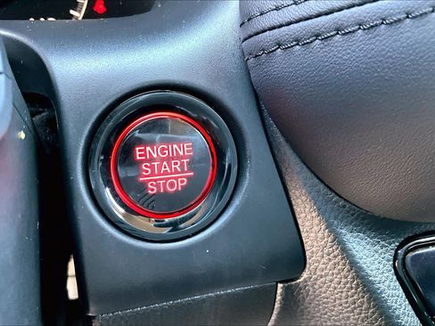 Used 2024 Honda HR-V LX image 33