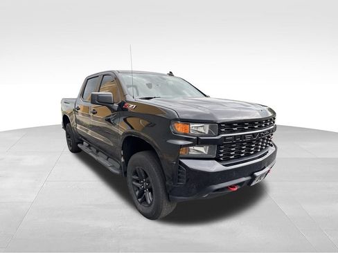 Used 2021 Chevrolet Silverado 1500 Custom Trail Boss w/ Midnight Edition AWD/4WD image 3